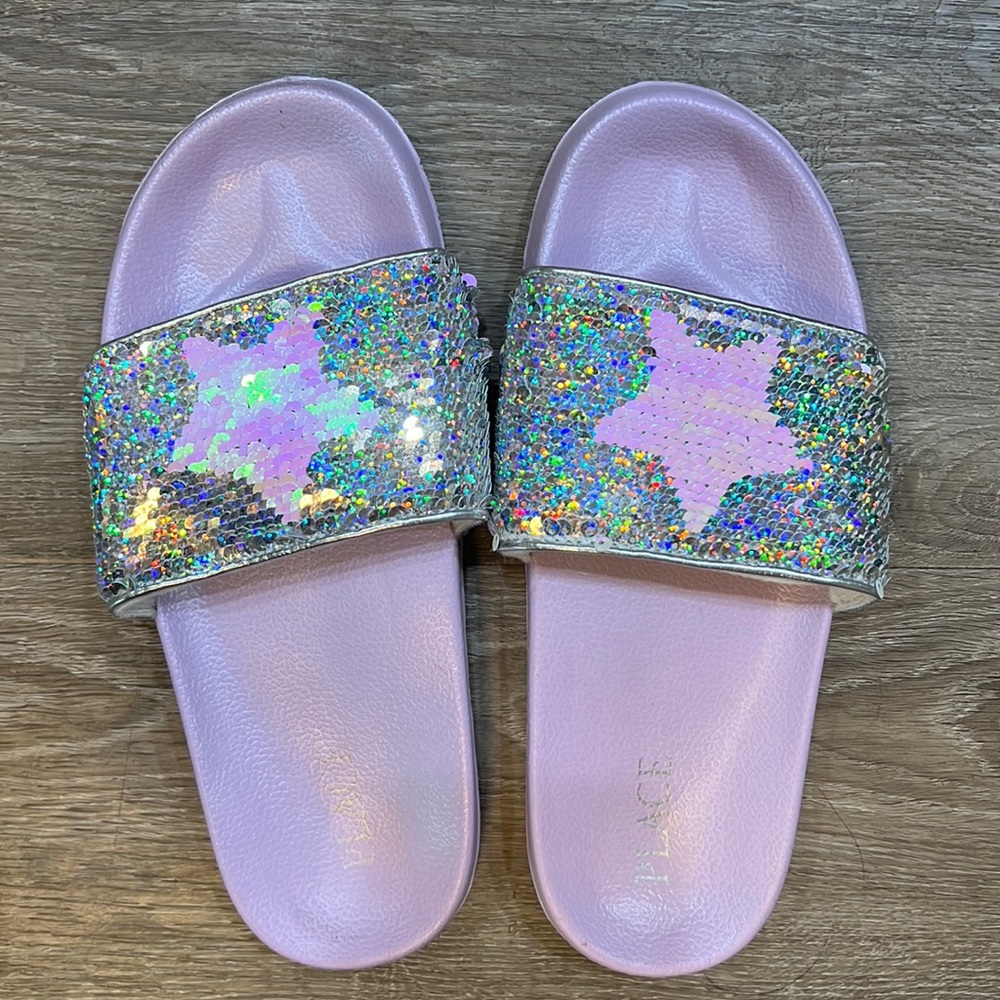 Children’s Place Girls sequin slides size 4